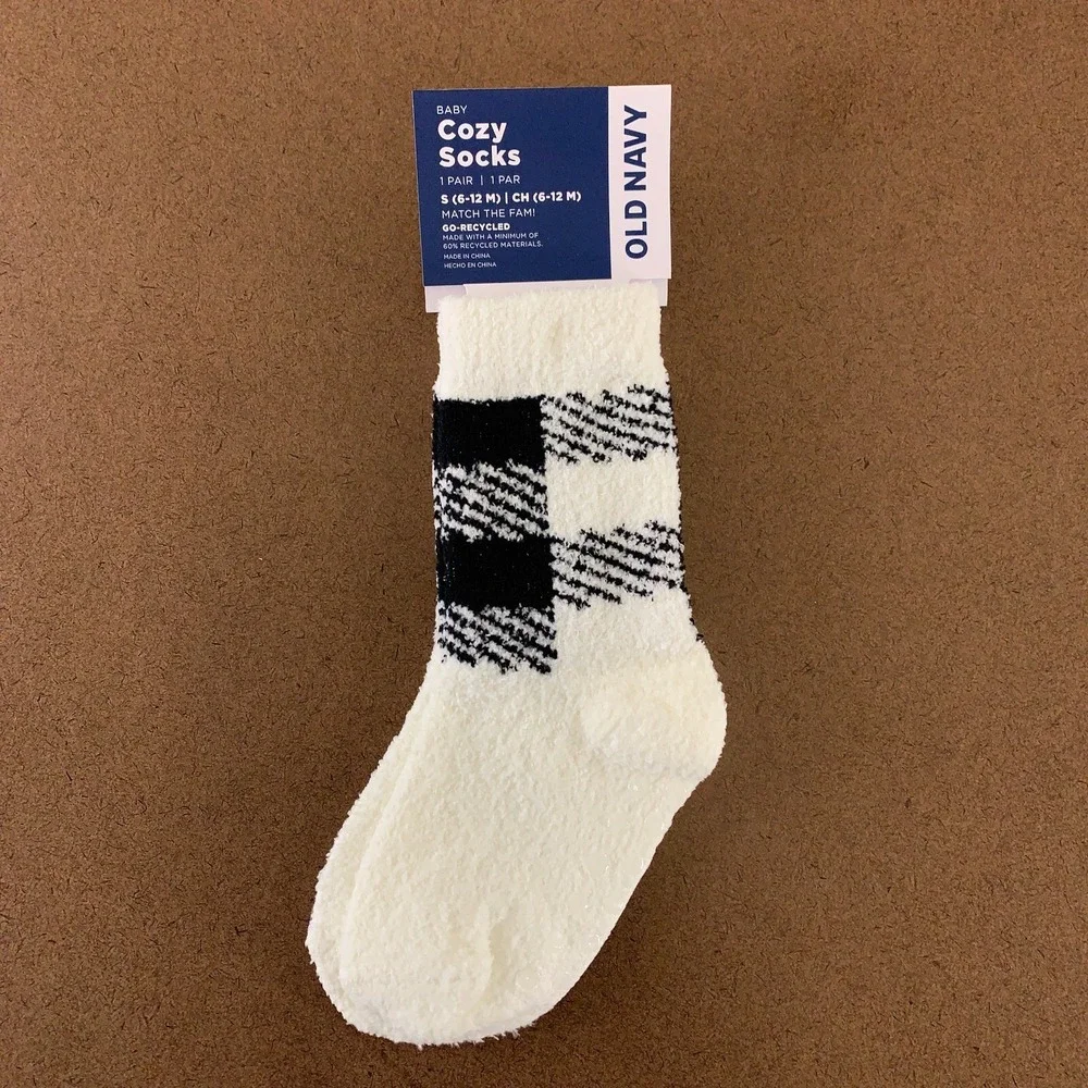 Old Navy Baby Size 6-12 Months Ivory Black Plaid Non-Slip Cozy Crew Socks NWT
